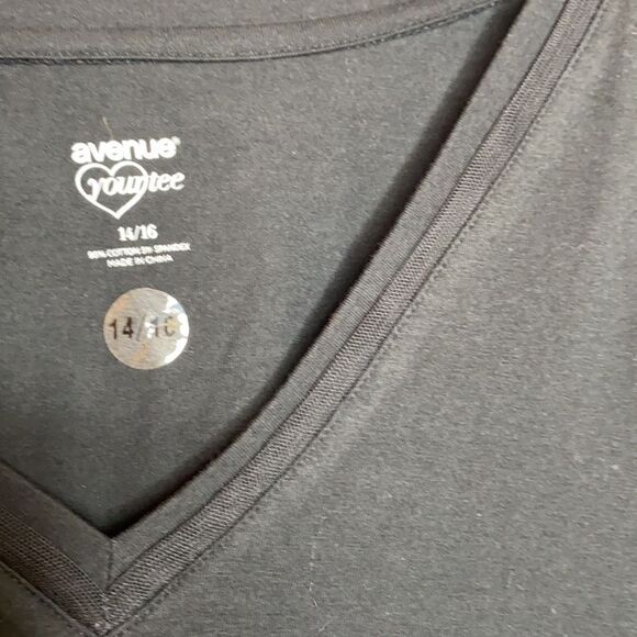 Black V-Neck Cotton Stretch Tee  Avenue 14/16 - Picture 3 of 6